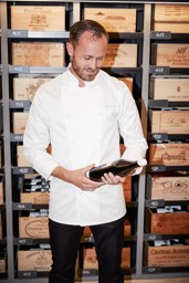 Zeige Details für Kochjacke mit Stoffknöpfen Bild von Kochjacke mit Stoffknöpfen